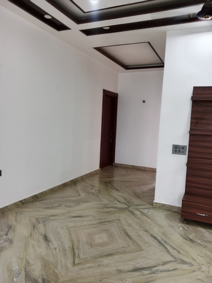 Room, sector 18 2 Bedroom 1705 Sq.Ft. Builder Floor In Sector 18 Panipat 9589576