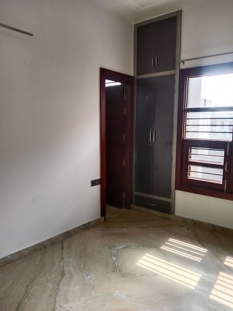 Room, sector 18 2 Bedroom 1705 Sq.Ft. Builder Floor In Sector 18 Panipat 9589576