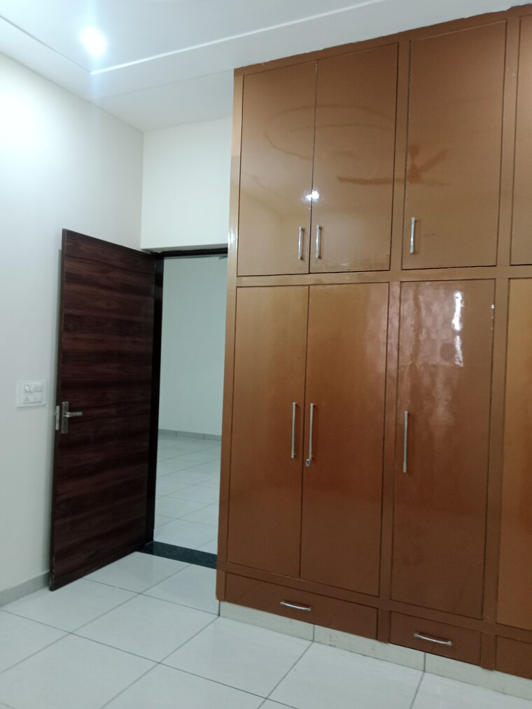 Room, sector 18 2 Bedroom 1352 Sq.Ft. Builder Floor In Sector 18 Panipat 9589586