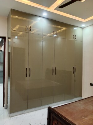 Building Lobby in 2 BHK Builder Floor at Sector 17 – for Rent