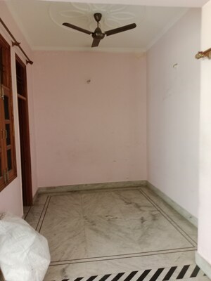 2 BHK Builder Floor For Rent in Sector 18