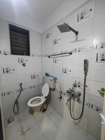 Team Area in 2 BHK Apartment at Nerul Sector 27 – for Rent