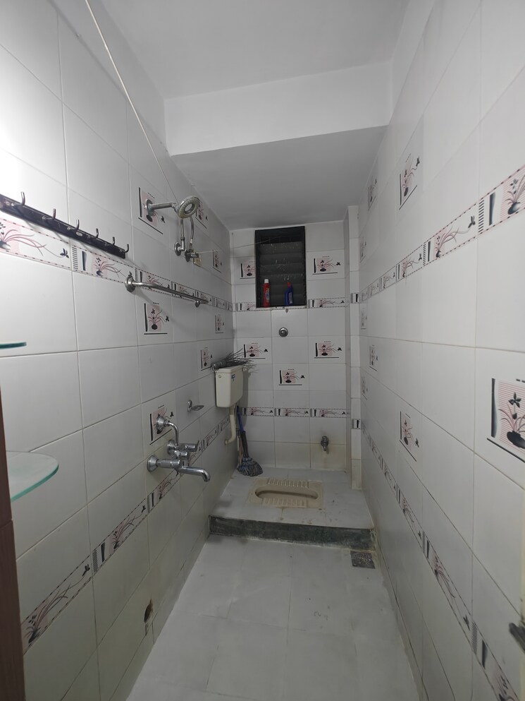 Bathroom, nerul sector 27 2 Bedroom 1200 Sq.Ft. Apartment In Nerul Sector 27 Navi Mumbai 9589615