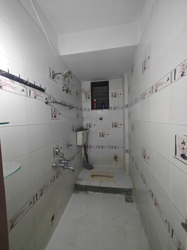 Bathroom, nerul sector 27 2 Bedroom 1200 Sq.Ft. Apartment In Nerul Sector 27 Navi Mumbai 9589615