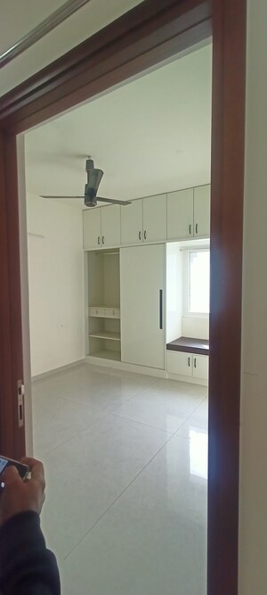 Room in 3 BHK Apartment at Puppalaguda – for Rent