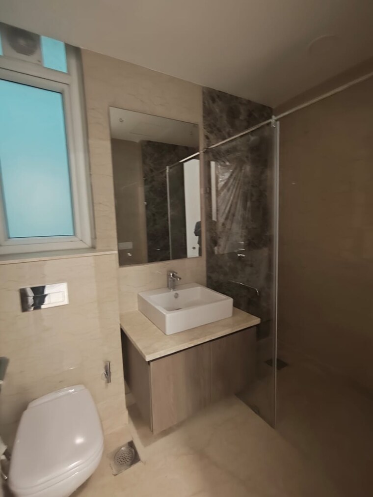 Bathroom, ambience-creacions 4 Bedroom 3975 Sq.Ft. Apartment In Sector 22 Gurgaon 9589623
