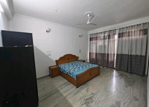 Master Plan in 3 BHK Independent House at DLF Centre Point, Sector 11 – for Rent