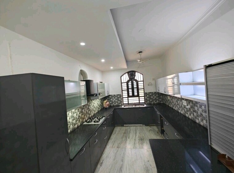 Kitchen, dlf-centre-point 3 Bedroom 31500 Sq.Ft. Independent House In Sector 11 Faridabad 9589626