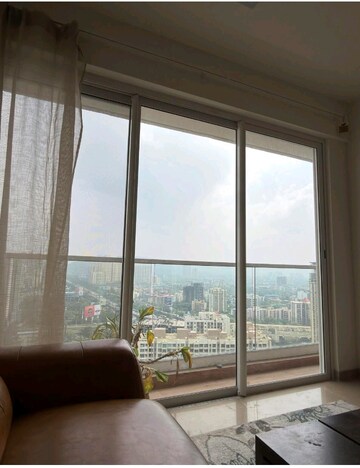 Room in 3 BHK Apartment at Indiabulls One Indiabulls, Pokhran Road No Two – for Rent