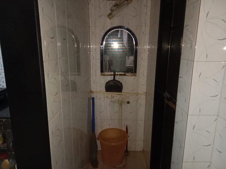 Bathroom, malad-sc-chs 1 Bedroom 400 Sq.Ft. Apartment In Malad West Mumbai 9589671