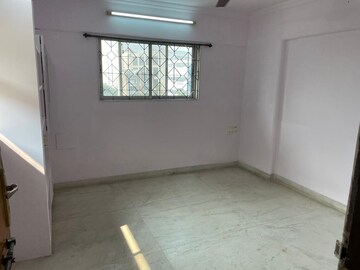 Room in 2 BHK Apartment at Vijay Apartment Malad, Malad West – for Rent