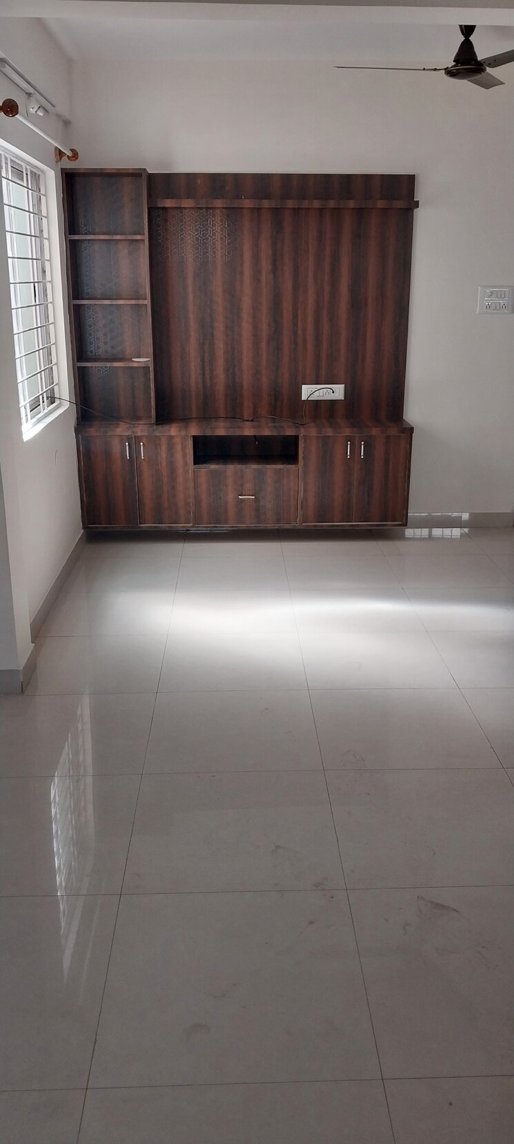 Room, nr colony 2 Bedroom 1000 Sq.Ft. Independent House In Nr Colony Bangalore 9589692