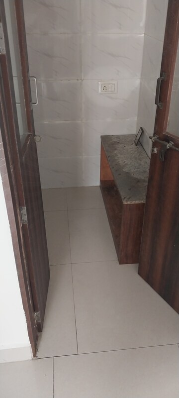 Furnished Amenities in 2 BHK Independent House at Nr Colony – for Rent