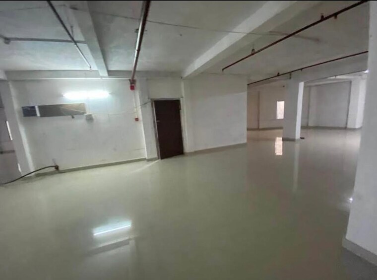 Kitchen, park street Commercial Showroom 2500 Sq.Ft. In Park Street Kolkata 9589696