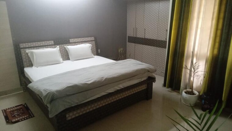 Room, gomti nagar Pg For Boys & Girls In Gomti Nagar 9589706