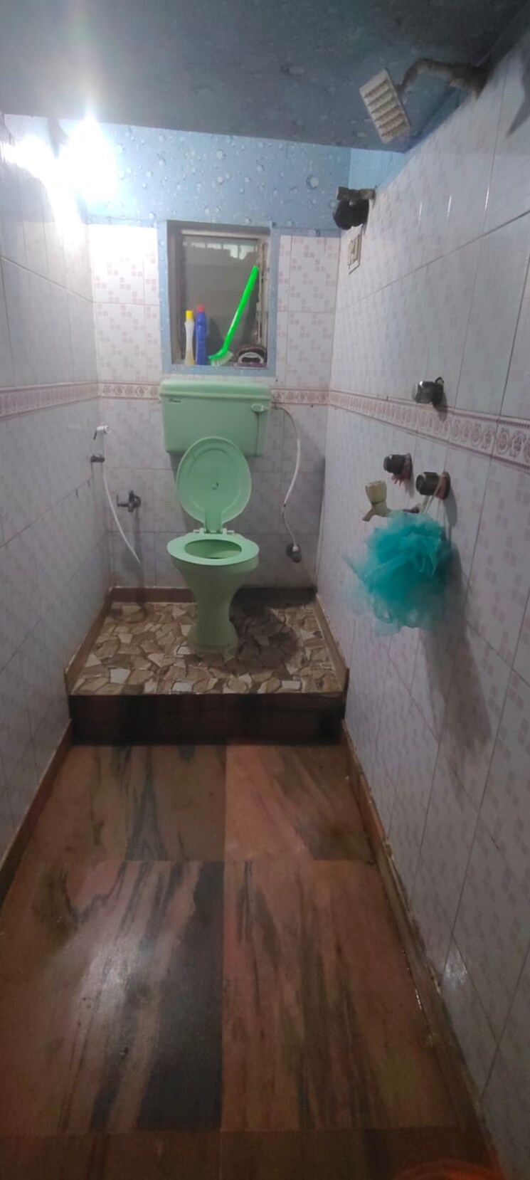 Bathroom, dum dum cantt 2 Bedroom 730 Sq.Ft. Apartment In Dum Dum Cantt Kolkata 9589737