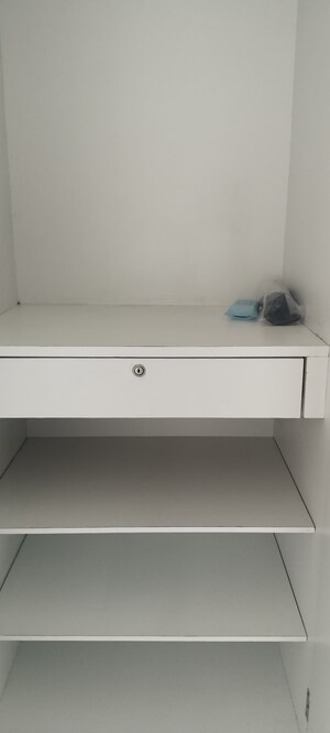 Furnished Amenities in 3.5 BHK Apartment at Rashmi Complex Teen Hath Naka, Dharamveer Nagar – for Rent