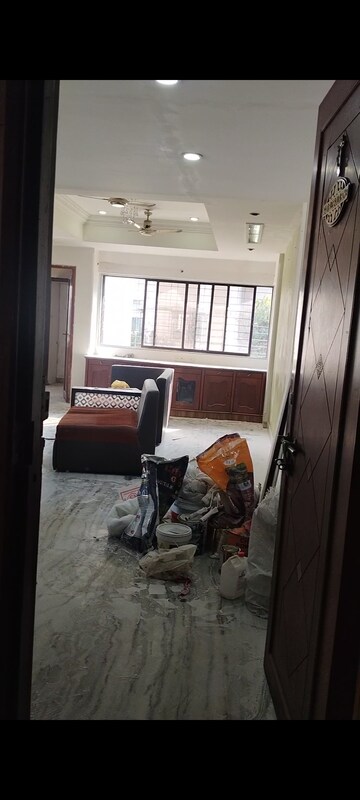 Parking in 3.5 BHK Apartment at Rashmi Complex Teen Hath Naka, Dharamveer Nagar – for Rent