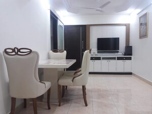 Team Area in 4 BHK Apartment at JP Decks, Goregaon East – for Rent