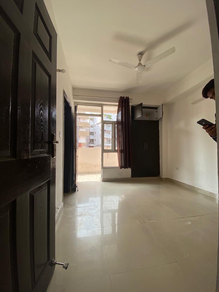 2 BHK + Study Room Apartment For Rent in Supertech Cape Town