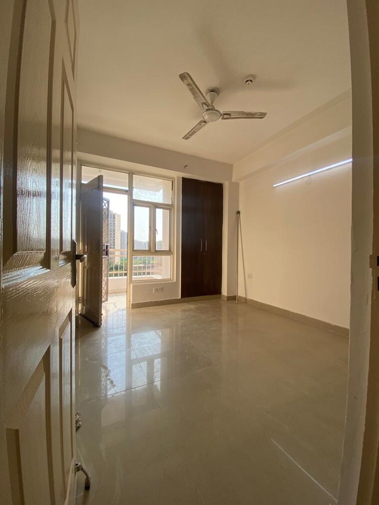 Room, supertech-cape-town 2 Bedroom 1150 Sq.Ft. Apartment In Sector 74 Noida 9589770