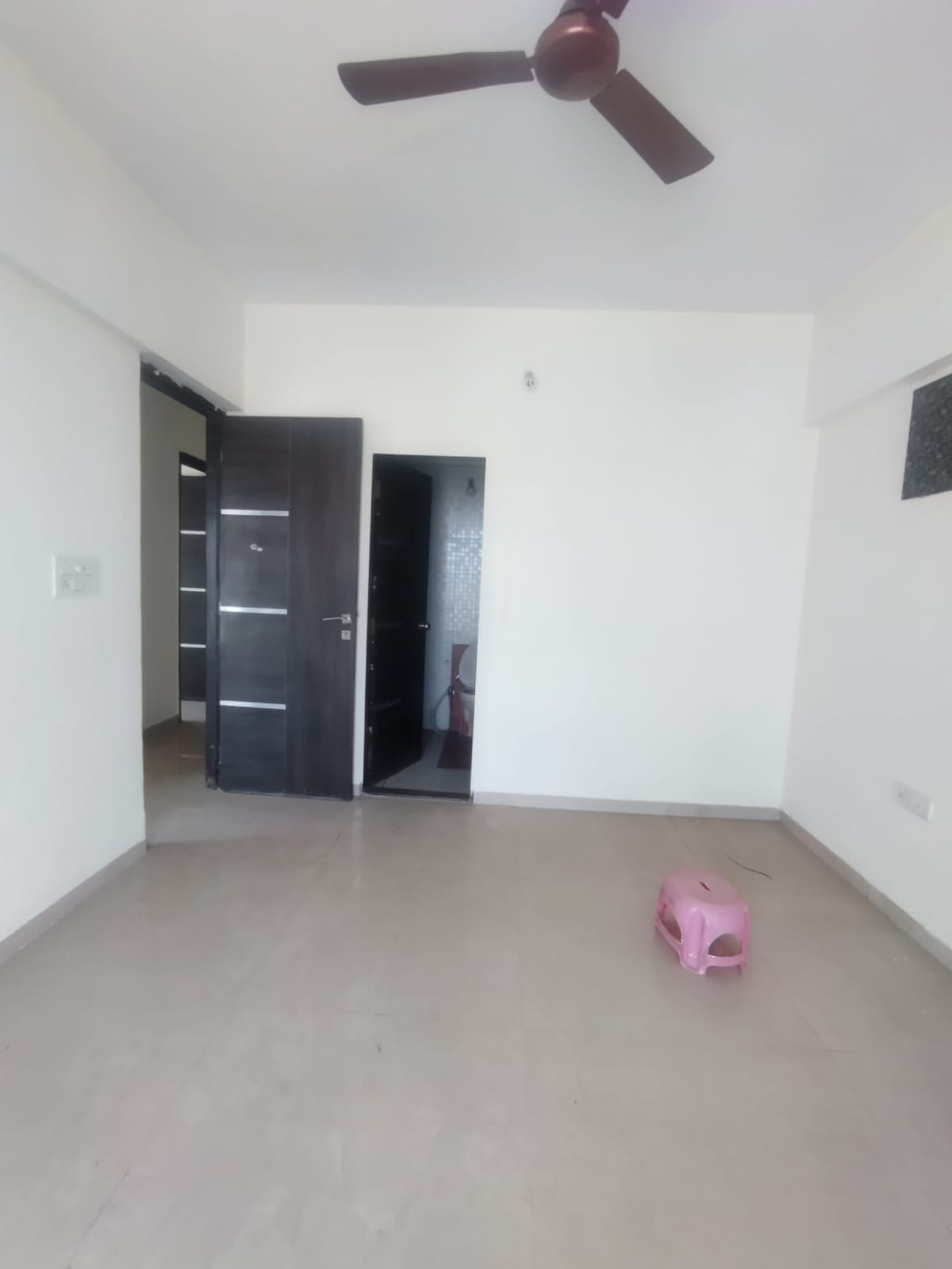 3 BHK 1550 Sq.Ft. Apartment in Millennium Avanish Phase I