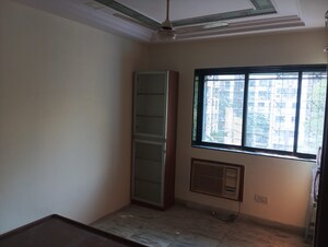 Room in 3 BHK Apartment at Vasant Valley Complex, Malad East – for Rent