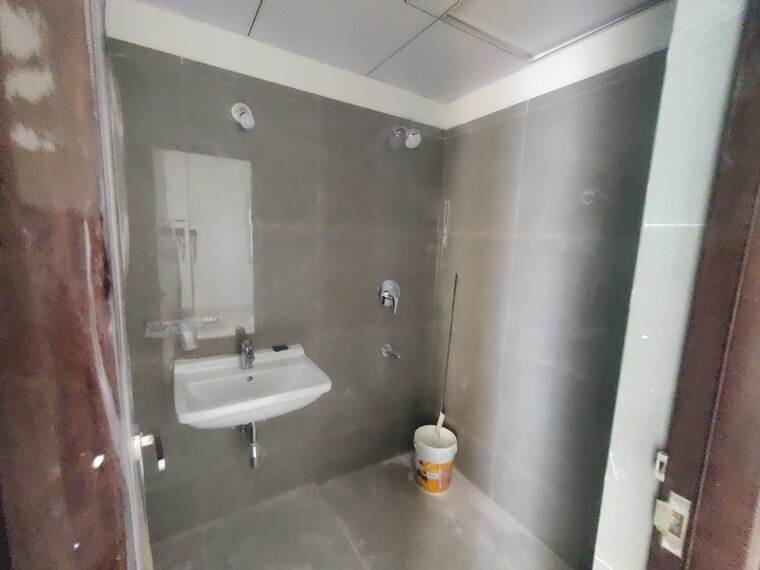 Bathroom, rajapushpa-provincia 3 Bedroom 2020 Sq.Ft. Apartment In Narsingi Hyderabad 9589818