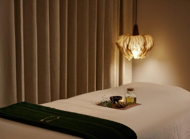 Bedroom, model colony Commercial Shop 2200 Sq.Ft. In Model Colony Pune 9589896