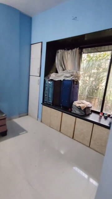 Furnished Amenities in 1 BHK Apartment at Alica Nagar CHS, Kandivali East – for Rent