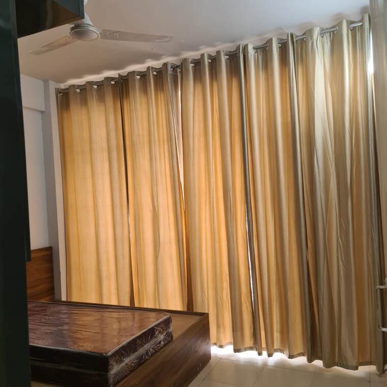 Team Area, signature-the-serenas 2 Bedroom 724 Sq.Ft. Apartment In Sohna Sector 33 Gurgaon 9589930