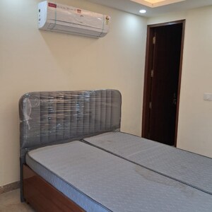 Room in 3 BHK Builder Floor at Sector 45 – for Rent
