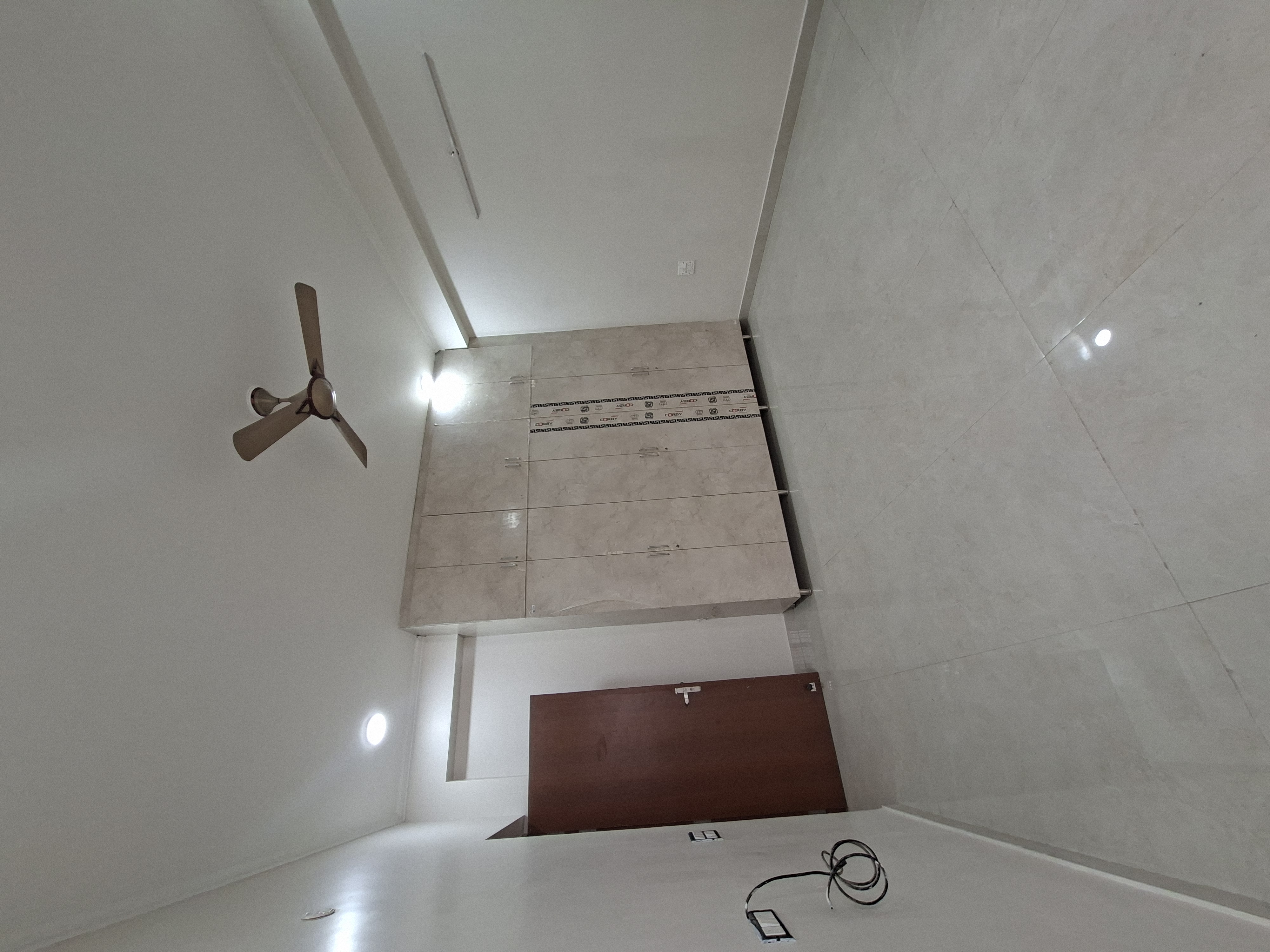 4 BHK 300 Sq.Mt. Builder Floor in RWA Apartments Sector 26