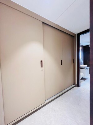 Room in 4 BHK Builder Floor at Unitech South City 1, South City 1 – for Rent