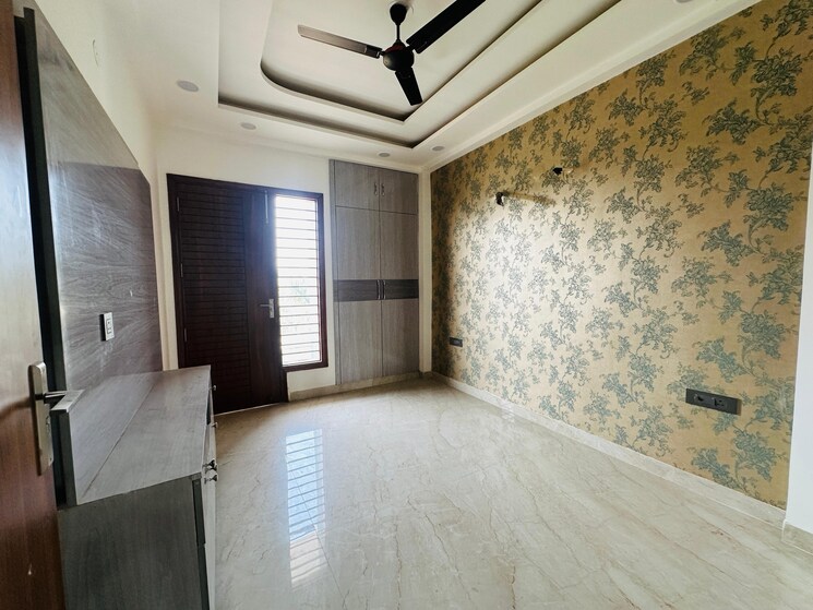 Kitchen, soha-neal-city 3 Bedroom 1300 Sq.Ft. Builder Floor In Sector 98 Faridabad 9589964