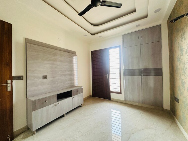 Kitchen, soha-neal-city 3 Bedroom 1300 Sq.Ft. Builder Floor In Sector 98 Faridabad 9589964