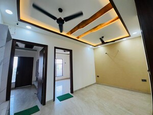 Room in 3 BHK Builder Floor at Soha Neal City, Sector 98 – for Sale