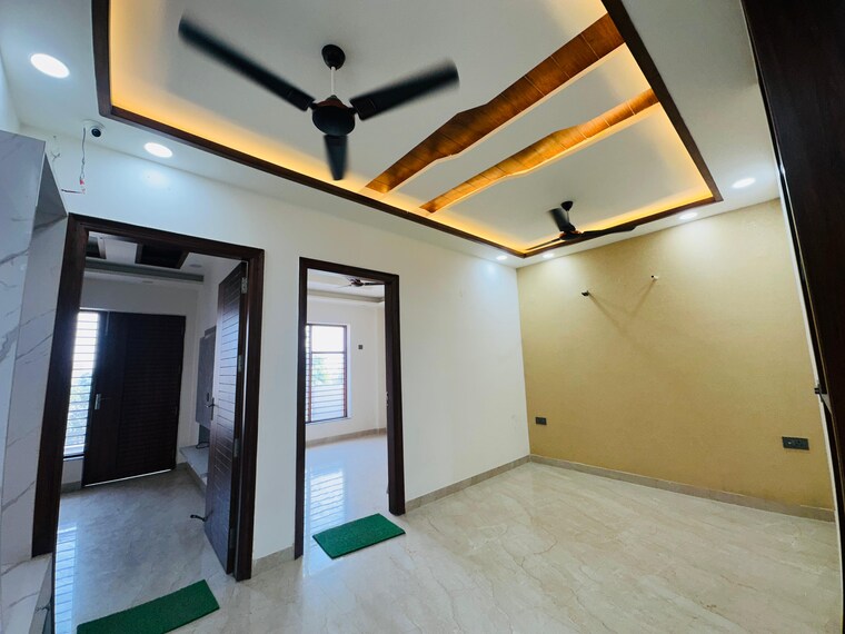 Room, soha-neal-city 3 Bedroom 1300 Sq.Ft. Builder Floor In Sector 98 Faridabad 9589964