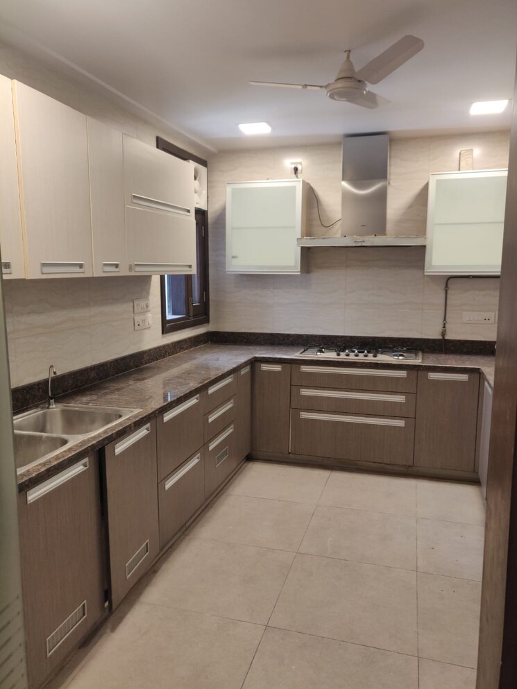 Kitchen, panchsheel enclave 3 Bedroom 265 Sq.Yd. Builder Floor In Panchsheel Enclave Delhi 9589983