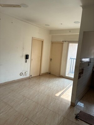 Room in 2.5 BHK Apartment at Migsun Vilaasa, Eta Ii Greater Noida – for Sale