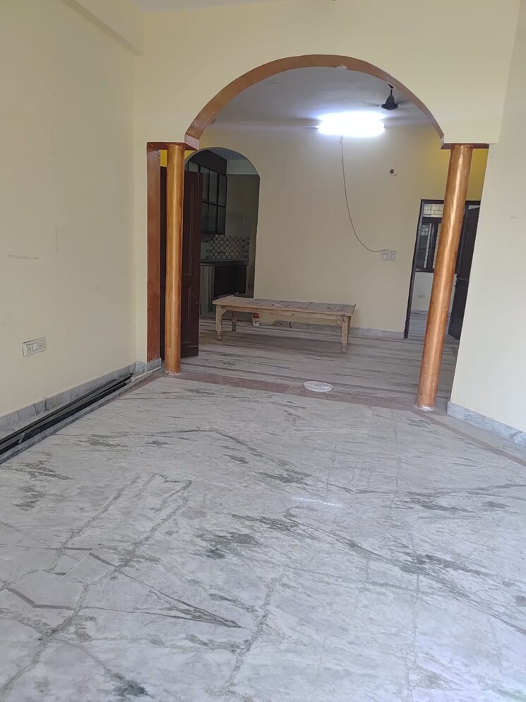 Room, rwa-residential-society-sector-46 3 Bedroom 550 Sq.Mt. Builder Floor In Sector 46 Gurgaon 9590037