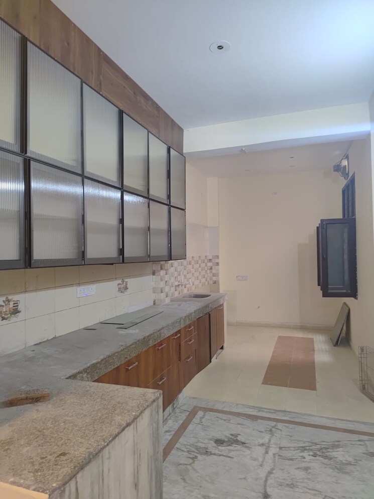 Kitchen, rwa-residential-society-sector-46 3 Bedroom 550 Sq.Mt. Builder Floor In Sector 46 Gurgaon 9590037