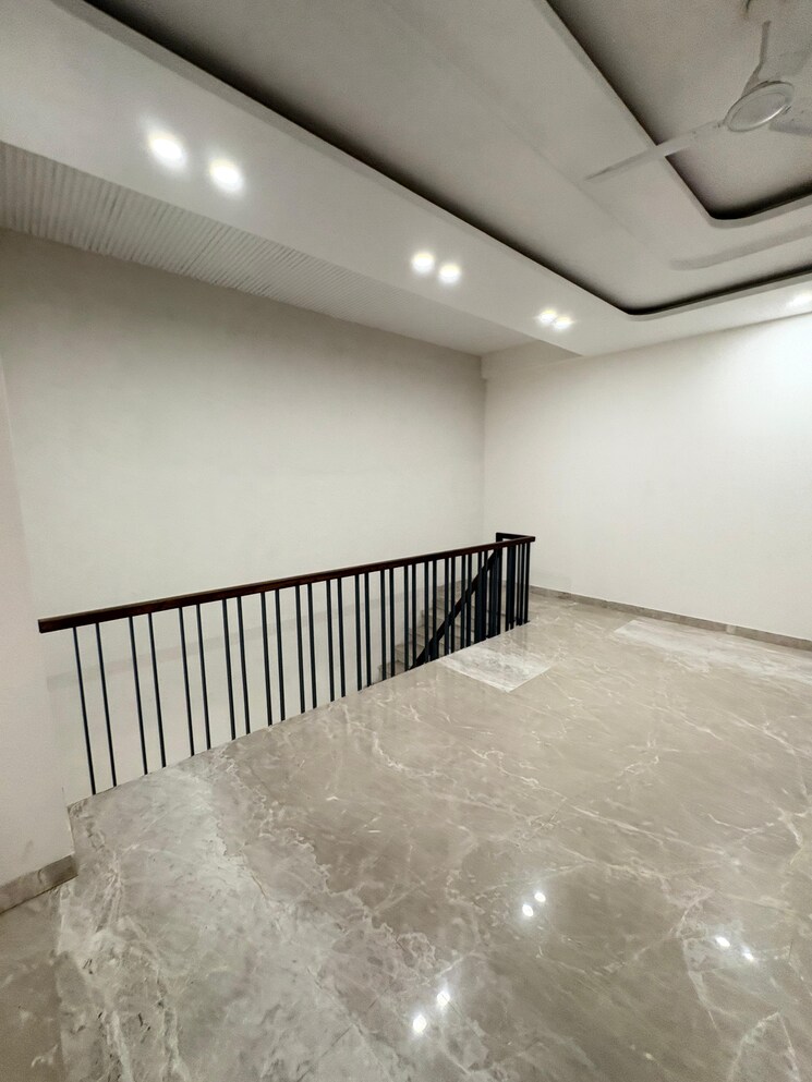 Exterior View, sector 36  300 Sq.Mt. Plot In Sector 36 Noida 9590054