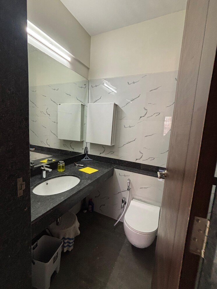 Bathroom, k-raheja-raheja-residency 1 Bedroom 690 Sq.Ft. Apartment In Malad East Mumbai 9590099