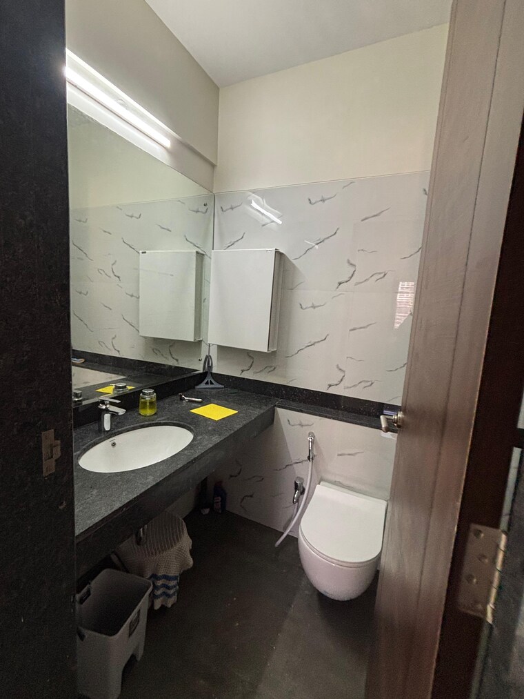 Bathroom, k-raheja-raheja-residency 1 Bedroom 690 Sq.Ft. Apartment In Malad East Mumbai 9590099