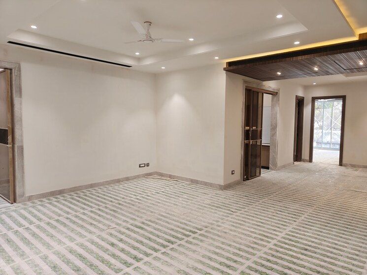 Bedroom, model town phase 2 4 Bedroom 475 Sq.Yd. Builder Floor In Model Town Phase 2 Delhi 9590111