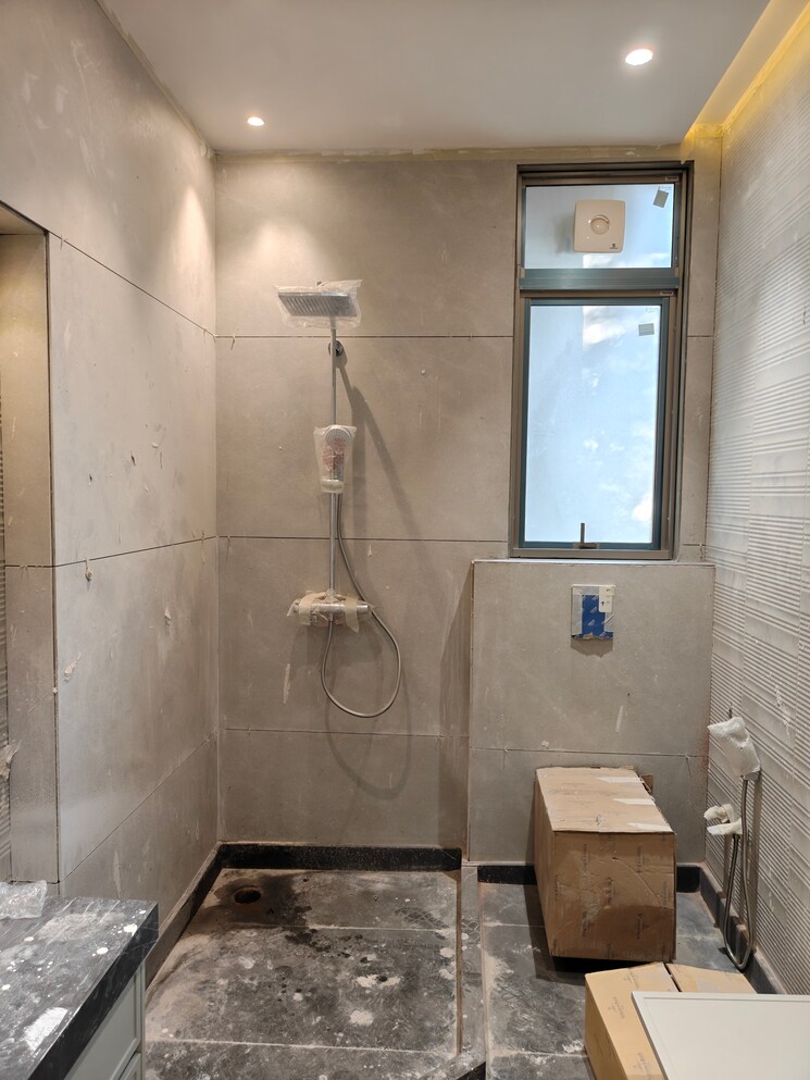 Bathroom, model town phase 2 4 Bedroom 475 Sq.Yd. Builder Floor In Model Town Phase 2 Delhi 9590111