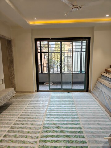 Room in 4 BHK Builder Floor at Model Town Phase 2 – for Sale