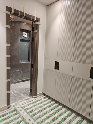 Furnished Amenities in 4 BHK Builder Floor at Model Town Phase 2 – for Sale