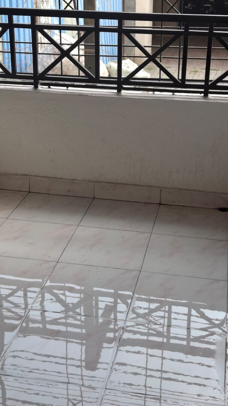 Bathroom, sun-city 2 Bedroom 1000 Sq.Ft. Apartment In Sinhagad Road Pune 9590098